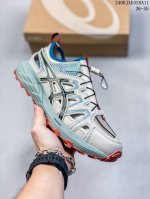 亚瑟士 Asics Gel-Sonomase 运动休闲透气专业跑鞋 儿童抽拉绳运动凉鞋 #原档案据数开发楦型纸版 洞洞鞋面，更贴合脚型和舒适透气，后跟稳定片带来
