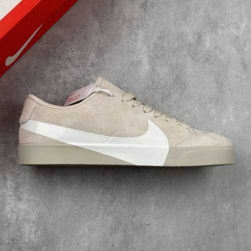 本地 核心私 公司级耐克Nike Blazer City Low Lx 耐克春季爆款 翻毛皮鞋面 复古大钩子休闲百搭板鞋 整鞋由麂皮打造，整双鞋质感十足，最吸睛