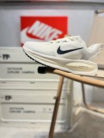 210 Nike Vomero 18 耐克 舒适减震防滑 低帮跑步鞋 全掌Reactx泡绵中底 前掌和后跟还配备了Air Zoom气垫单元 据说跑起来更快更舒适