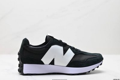 公司级New Balance Ms327 复古休闲运动慢跑鞋 以更纯粹的复古风格设计打造的全新造型 侧身还以解构设计 将 N 字标志以做旧压花样式呈现 官方货号