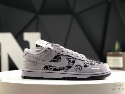 公司级带半码Nike Dunk Low 此款主张打破传统的工业化流水线设计限制，以Made By Ideas的超级创意为理念，集结众多潮流设计师，结合时下最In