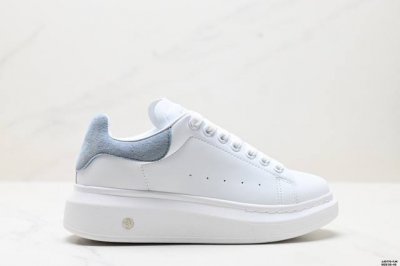 真标意大利高奢品牌Alexander Mcqueen亚历山大 麦昆 Sole Leather Sneakers低帮时装厚底休闲运动小白鞋 货号:553770 W