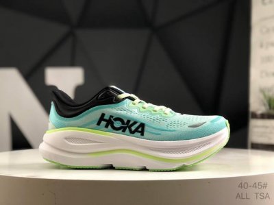 hoka M Bondi 9全新配色 这个品牌来自于新西兰的毛利语 Hoka表示大地 One One表示飞越 连起来就是飞越地平线 One One不是读作 万万