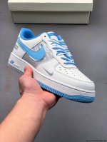原楦数据纸版，采用硬质优质皮革鞋面材质，内置全掌Air Sole气垫。耐克 Nike Air Force 1 Low 空军一号低帮百搭休闲运动板鞋 040738