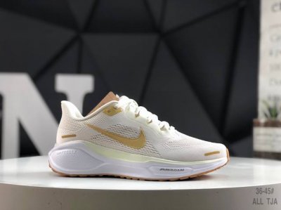 170 Nike「飞马新鞋」触感柔软，质感升级！随着“耐克「蓝图」系列”在巴黎的盛大发布，全新一代 登月41代 Nike Pegasus 41也正式登场啦！Ni