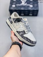 Nk Sb Dunk Low Lv联名-白黑牛仔印花 3M反光 夜光效果 周年高端定制 低帮休闲板鞋 #高端定制鞋盒 大厂纯原品质出货 超高清洁度 皮料切割干净