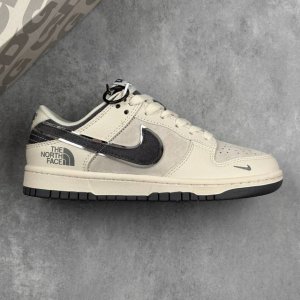本地310 核心私 nk Sb Dunk Low 北面联名-猪八灰勾 周年高端定制 低帮休闲板鞋 #定制鞋盒 大厂纯原品质出货 超高清洁度 皮料切割干净无任何毛