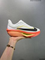 公司级Nk Zoomx Invincible Run Flyknit Fk6 Zoom Fly 6轻量飞织低帮休闲运动慢跑鞋 此鞋专为长跑运动员而生 是为5至1