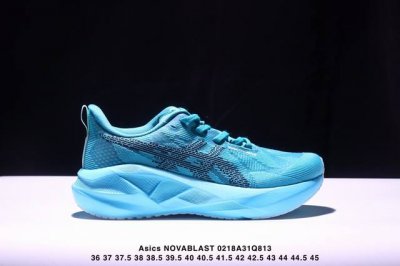 公司级Asics Novablast 5 Le轻量跑鞋 低帮轻量透气缓震休闲运动跑步鞋 Novablast 5 鞋款秉承 Asics 设计理念 尊重日本的“改善