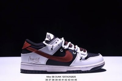 Nike 耐克 Sb扣篮系列 采用皮革拼接固色皮材质，正确eva发泡缓震中底组合rb橡胶外底耐克nike Sb Dunk Low 扣篮系列低帮休闲运动滑板板鞋