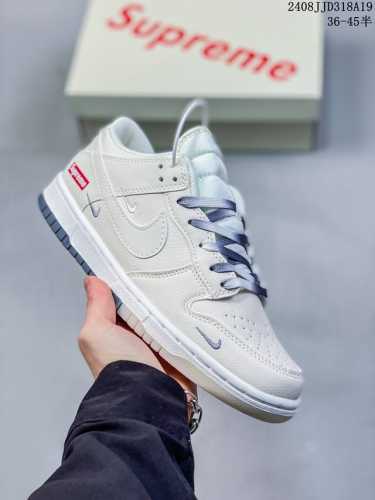 公司级带半码 耐克nike Sb Zoom Dunk Low 板鞋 系列经典百搭休闲运动板鞋加厚鞋舌的填充，使舒适性大大提升，同时也更方便穿脱中底部分则加入了脚