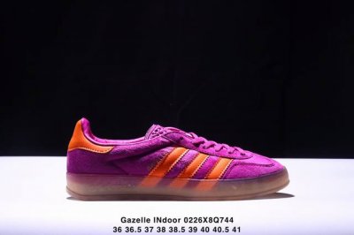 Ad Originals Gazelle Indoor End 三叶草休闲防滑耐磨低帮板鞋鞋头出色设计 塑就出众贴合感稳固的后跟贴合足部曲线设计软弹舒适 不易磨