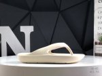 New Balance 新百伦 Nb5601 拖鞋 加入原厂鞋挂牌,吊牌,泡棉鞋撑，全新开模一次发泡Md成型工艺鞋底，采用原配比Md颗粒材质，超软棉质脚感，配置