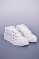 S Lv Trainer 限定联名 最新配色国内限定无售 原版购入历时近两个月开发打造 经典多拼色超好看 原版完美楦型 调试了两个月 鞋面独家订制压纹粒面小牛皮
