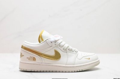 公司级nike Air Jordan 1 Low Aj1乔1低帮休闲板鞋 同步官方配色 市场唯一独家头层皮打造 原鞋原档案开发 原厂皮料 原档冲孔鞋头 正确满胶