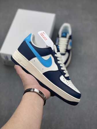 耐克Nike AIR FORCE 7 空军一号低帮百搭休闲运动板鞋。柔软、弹性十足的缓震性能和出色的中底设计，横跨复古与现代的外型结合，造就出风靡全球三十多年的 - 点击图像关闭