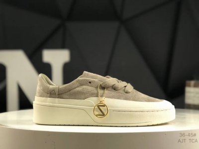 220 真标带半码阿迪达斯Adidas Labcourt 百搭休闲轻松舒适 耐磨透气低帮 板鞋 男女同款 鞋面使用了绒毛麂皮 ，鞋面和鞋底连接处使用了包边处理，