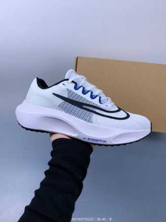 耐克 Nike Zoom Fly 5 运动鞋男女士公路跑鞋竞速跑步鞋厚底增高老爹鞋。采用耐用的设计，不仅可以部署在您最喜欢的比赛的起跑线上，还可以部署在征服后的 - 点击图像关闭