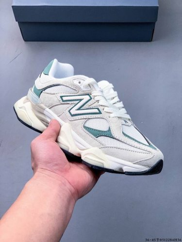 new Balance 又带来了新鞋型 9060 ，并且是与芝加哥街头品牌 Joe Freshgoods 的联名款。鞋身主体采用了类似 990 系列的设计风格，