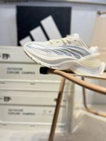 230 Adidas Vento Xlg Mtw 复古休闲老爹鞋 官方同步上架 鞋面是透气网面和皮革拼接 脚感轻盈 不闷汗 每次穿着跑步都感觉脚底在自由呼吸 鞋