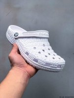 80 crocs卡骆驰洞洞鞋男鞋女鞋轻便透气凉鞋运动鞋沙滩鞋 0326103X11