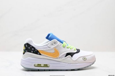 公司级Nike Air Max 1 耐克气垫 缓震 耐磨运动鞋 鞋身材质均选择皮革 织物 麂皮多种材质覆盖 保证质感的前提下 层次感也相当不错 带有开窗式 Ai