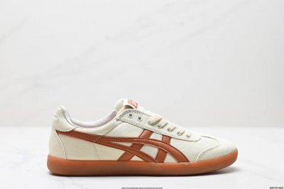 公司级亚瑟士 Onitsuka Tiger Tokuten 复古低帮休闲跑鞋 实拍首发 鞋跟 鞋舌处印有鬼塚虎特有的品牌Logo标志 提升品牌的认知度 柔软内里