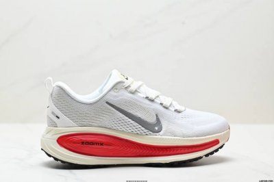 真标Nike Vomero 18 耐克 舒适减震防滑 低帮跑步鞋 货号:Hm6803-002 尺码:40 40.5 41 42 42.5 43 44 45 id