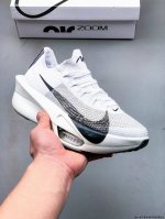 公司级！Nike Air Zoom Alphafly Next% 3 阿尔法 马拉松 3.0减震马拉松跑步鞋 首次通过一体式鞋底 替代了后跟和前足分离的设计 让
