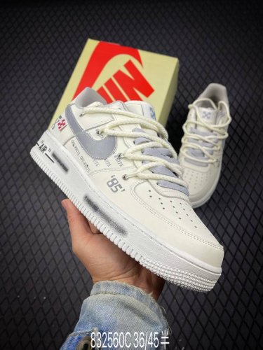 C 公司级Nike Air Force 1‘07 原楦头原纸板 打造纯正低帮空军版型 专注外贸渠道 全掌内置蜂窝气垫 原盒配件 原厂中底钢印、拉帮完美 官方货号
