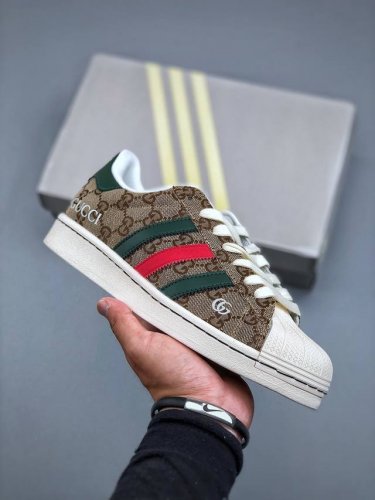 C版 Adidas Originals 古驰联名 贝壳头 采用全新头层拼接皮革材质后跟采用特色3D立体印字 渠道正品订单 诠释市场最高工艺水平全鞋进口头层皮料打