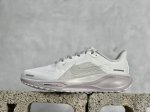 J版 Nk Air Zoom Pegasus 41 耐克网面透气轻便耐磨跑鞋 FV9528-800 #鞋面采用网布、织物、橡塑材料等多种材料拼接，出色支撑效果，