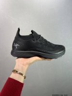 公司级 Arc’Teryx Norvan Sl 系列长距离越野徒步户外运动跑鞋 市售最高版 注意区分市场版本 升级原楦原纸版开发版型 采用同源一致一体成型热熔鞋