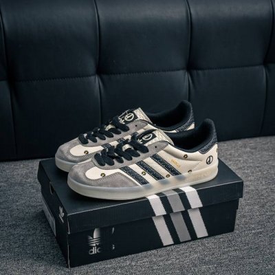 核心私 adidas Samba Og 桑巴舞街头系列德训运动板鞋 采用固色翻毛皮组合牛剖革鞋面材质 外置正确3层组合围条加厚烟胶橡胶大底 货号 Dm1234-