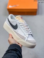 带半码 耐克 Nike Blazer Low '77 Jumbo 耐克开拓者厚底高帮板鞋 牛皮材质 12J 345A19