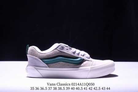 Vans Classics Knu Skool 苏格兰格纹拼接 厚鞋舌面包鞋 Vans联名超火的土豆鞋，复古经典，鞋头放大、包边上移加厚、鞋舌加厚。Vans C - 点击图像关闭