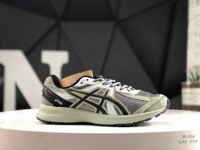 150 亚瑟士Asics Jog 100S 复古单品 网面休闲透气跑步鞋 鞋款采用亚瑟士Amplifoam科技 为运动中带来回弾性和轻量性感受 工程网眼鞋面提供