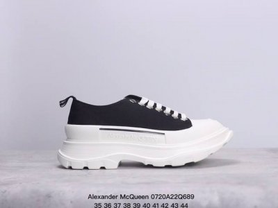 Alexander Mcqueen 麦昆 亚历山大麦昆亚历山大系带半拖鞋 大盒包装 2024Ss春夏首发 时尚代表的小姐姐 肯定要走在时尚的风口！鞋子独特的个性