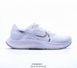 真标nike Air Zoom Pegasus 38贾卡 +网纱面料 登月38代兼顾迅疾外观和稳固脚感，后跟覆面和中足动态支撑巧妙融合，缔造稳定顺畅的迈步体验。