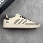 本地300 核心私 gucci X Adidas Originals Gazelle Indoor 古驰古奇 X 阿迪达斯 低帮 联名米白灰 桑巴防滑耐磨轻便板