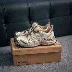 270 核心私 salomon Xa Pro 3D 萨洛蒙户外越野跑鞋 鞋面采用Sensifit贴合技术 全方位贴合包裹脚型 鞋跟部鞋底牵引设计 提供强大的抓地