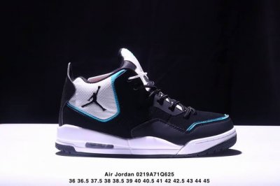 Jordan 乔丹 男女鞋真标半码制，原楦原纸版数据开发，采用荔枝纹牛剖革鞋面材质，缜密定位拉帮及注胶效果，中底Pu内嵌开窗式Air缓震气垫30周年的献礼，耐克