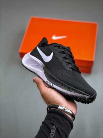 Nike Air Zoom Pegasus 37 Premium 登月37代系列 飞马37 透气缓震跑步鞋 Bq9646 002 尺码：39-45 半 - 点击图像关闭