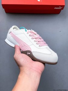 集图 puma Bella Ut 时尚百搭生活休闲鞋 Bella Ut的每一处细节，都能感受到设计者的匠心独运。整体鞋面选用了高品质的皮革材质，质感满分；延续F