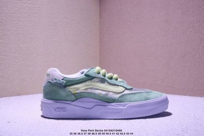 Vans Wayvee是Vans Park Series世界冠军Brighton Zeuner的个人签名鞋Brighton的灵感与创造力让这双Vans Wayv