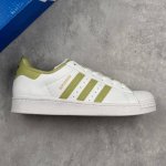 本地 核心私 阿迪达斯Adidas Originals Superstar 贝壳头经典百搭休闲运动板鞋 70年代诞生之初Superstar就定位于低帮篮球鞋 由