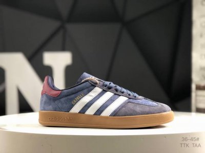 真标带半码 阿迪达斯 Adidas Gazelle Indoor Trainers 羚羊内训系列低帮复古德训风百搭休闲运动板鞋 货号；Ji3522 尺码：如图所