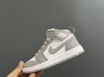 乔一专Ｇ版鞋带扣中帮儿童运动鞋 SIZE：22-37码 额外赠送一对鞋带扣，再也不怕孩子不会系鞋带啦 高端定制专Ｇ版来啦 大厂出品，做工用料完全不必担心 鞋型设