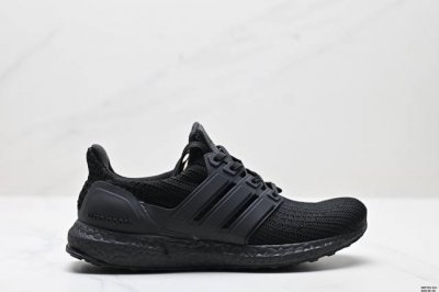 真标阿迪达斯Adidas Ultraboost Light 耐磨缓震休闲运动跑鞋 采用网材搭配反光皮革鞋面 配上Stretchweb网格外底 提供非凡穿着体验