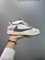 210 公司级Air Jordan 1 Low 蛇年限定 此款主张打破传统的工业化流水线设计限制，以Made By Ideas的超级创意为理念，集结众多潮流设计